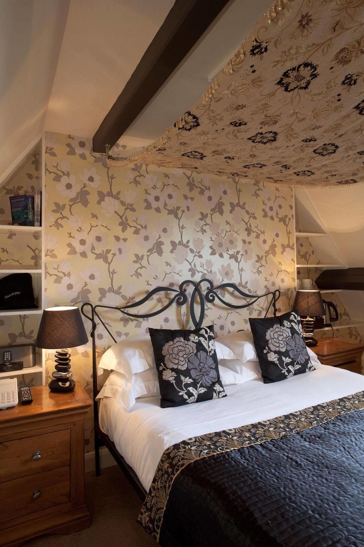 The Dial House Hotel Bourton-on-the-Water Exterior photo